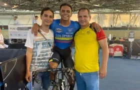 El barranquillero Francisco Jaramillo (centro).