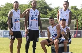Los 'tiburones' Yeisson Gordillo, Nilson Castrillón, César Haydar, Daniel Giraldo y Walmer Pacheco.