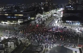 Los chilenos saltaron a las calles para celebrar la derrota del Presidente Gabriel Boric.