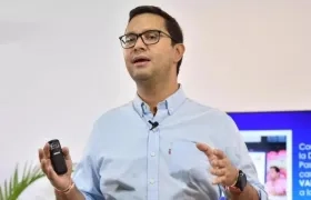 Mello Castro González.