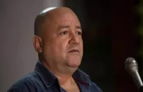 Julián Gallo, Senador Comunes.