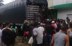 En pleno saqueo captada la gráfica.