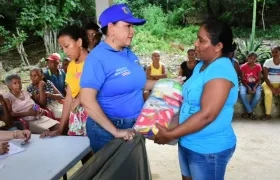 Imagen de la entrega de mercados.
