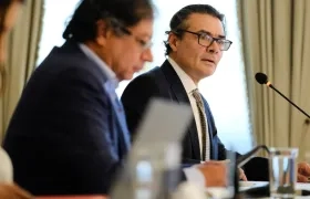 El Presidente Gustavo Petro y el Ministro de Educación, Alejandro Gaviria.