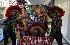 La Reina del Carnaval de Santo Tomas, Natalia Muñoz Granados y su Rey Momo, Juan De La Hoz.