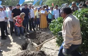 La Gobernadora Elsa Noguera presidiendo el inicio de obras.