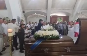 Música y baile para el maestro Adolfo Pacheco Anillo en la Parroquia de San Jacinto.