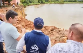 El defensor del Pueblo, Carlos Camargo, en la visita que realizó a finales de año a Tierralta.