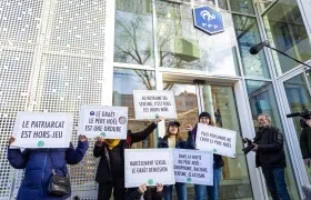 Protestas en la sede de la FFF contra su presidente Noël Le Graët.