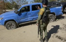 Integrantes del Ejercito Mexicano reguardan la zona donde fue capturado Ovidio Guzmán, hijo del 'Chapo', en Culiacán, Sinaloa.