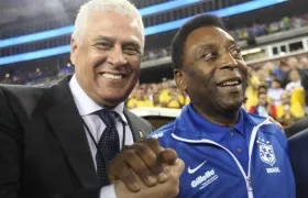 Roberto Dinamita junto a Pelé, en una foto que compartió en octubre de 2020.