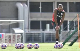 Salomón Rondón realizó su primera práctica en River Camp.