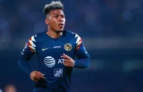 Roger Martínez, de tiro libre, marcó el 2-2 para el América 