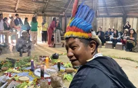 Indígenas de la etnia uitoto.