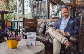 Juan Alejandro Tapia, autor.