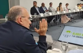 Roy Barreras en reunión de su nuevo partido político, La Fuerza de la paz.