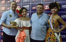 Willington Berrio, director Casa de la Cultura de San Antero; una bailarina de fandango; Lormandy Martínez Durán, Alcalde de San Antero; y Kristell Marval Marín, Virreina del Festival Nacional del Burro.