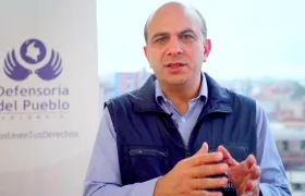 El Defensor del Pueblo, Carlos Camargo.