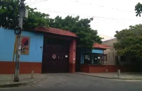 Fachada de la Escuela Normal Superior La Hacienda.