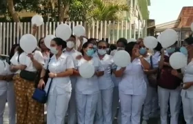 Plantón para exigir justicia por muerte de joven en un atraco