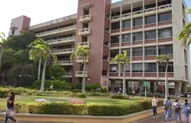 El fallo solamente está dirigido a la Facultad de Ciencias Jurídicas.