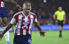 Vladimir Hernández festejando su gol.