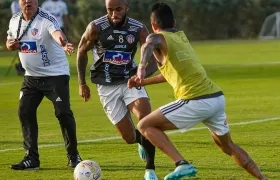 Hernán Darío Gómez llegó el miércoles y de inmediato se puso a trabajar.