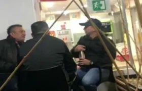 Édgar Elicio Munévar Castillo, alias ‘El Caballista’, y al capitán Luis Eduardo Duque Casas captados en un video