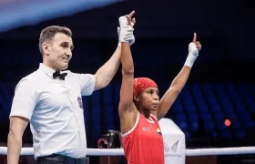 Íngrit Valencia, medallista olímpico, derrotó por decisión a la búlgara Genadieva Chukanova.