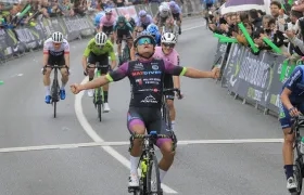 Ciclista colombiano Luis Carlos Chia, ganó tercera etapa de la vuelta Extremadura 2023