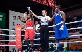 Luisa Vásquez es declarada ganadora sobre Lorna Kusa Simbi (Kenia).