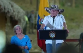 El presidente Petro durante la entrega de tierras en Montería.
