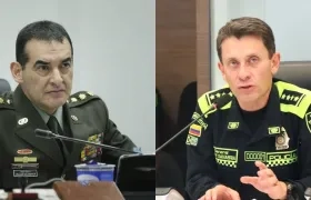 Mayor general William Salamanca, nuevo director de la Policía, y el saliente, general Henry Sanabria.
