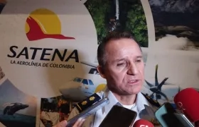 Presidente de la aerolínea Satena, el general Óscar Zuluaga.