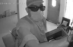 En cámaras de seguridad quedo captado el momento del robo.