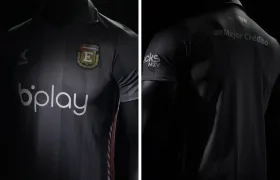 La camiseta de Estudiantes en homenaje a Bilardo.