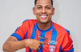 Alexander Mejía fue acusado por Marco Pérez de llamarlo "esclavo".