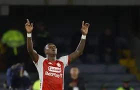 Hugo Rodallega festeja el gol del triunfo de Santa Fe.