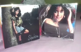 Carátula del primer álbum de Shakira, titulado 'Magia'.