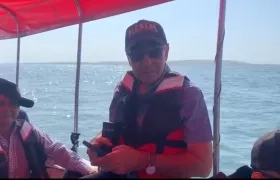 Lancha en la que se transportaba Alcalde de Cartagena quedó a la deriva en el mar. 