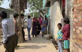 La joven fue asesinada en plena calle.