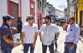 El Alcalde Jame Pumarejo en visita al Centro Histórico de Barranquilla.