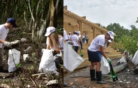 Jornada de limpieza en la Ciénaga de Mallorquín.