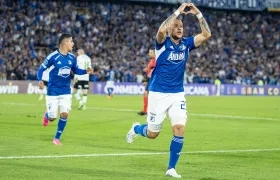 El goleador Leonardo Casto celebra su anotación ante América Mineiro