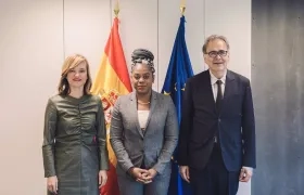 La Ministra de Educación de España, Pilar Alegría junto al Ministro de Universidades, Joan Subirats y la Ministra de Educación de Colombia, Aurora Vergara.