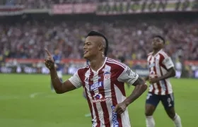 Luis Sandoval celebra el gol que le marcó a Millonarios, con el cual Junior ganó 1-0.