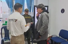 Es acusado en su país por el delito de robo agravado.