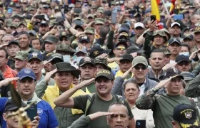 Militares retirados de Policía, Ejército y Fuerza Aérea llegaron hasta la Plaza de Bolívar