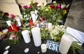 La cantante en el 2013 renunció a la nacionalidad estadounidense y adoptó la de Suiza.