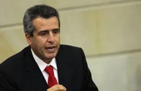 Ministro del Interior, Luis Fernando Velasco.